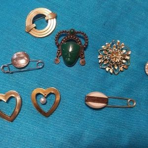Broaches